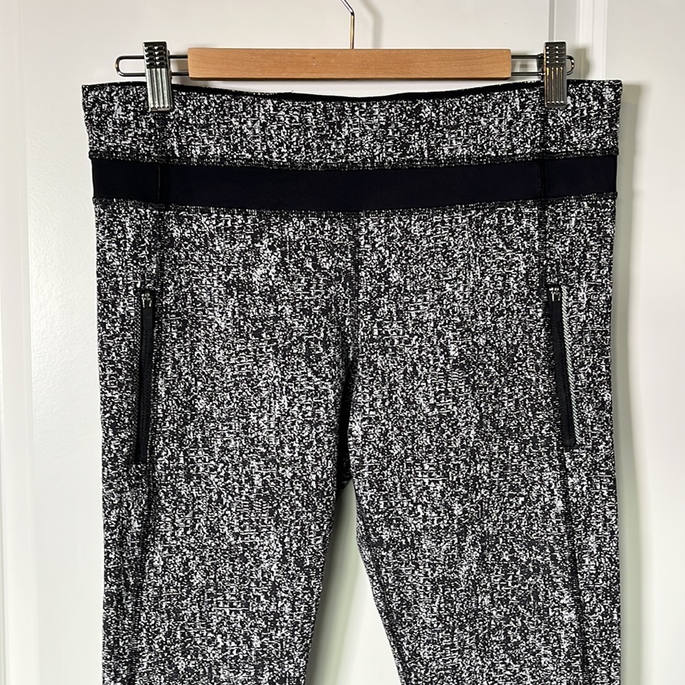 Lululemon Inspire Tight - Picture 3 of 8